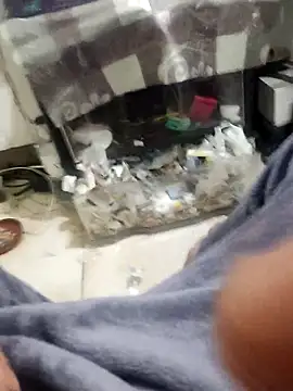 Snapshot of Andros1975 chatting on March 16, 2025, 9:05 pm Andros1975 online show from March 16, 2025, 9:05 pm