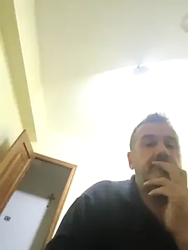 Snapshot of Andros1975 chatting on October 6, 2025, 6:52 pm Andros1975 online show from October 6, 2025, 6:52 pm