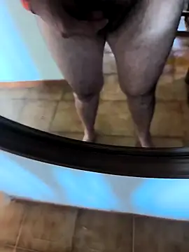 Snapshot of Andros1975 chatting on October 11, 2025, 3:35 pm Andros1975 online show from October 11, 2025, 3:35 pm