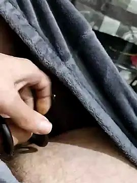 Snapshot of Andros1975 chatting on February 24, 2025, 7:52 pm Andros1975 online show from February 24, 2025, 7:52 pm