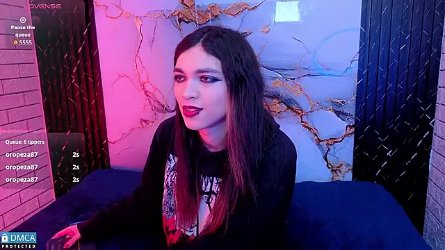 MaeveKuro online show from March 5, 2026, 3:14 am