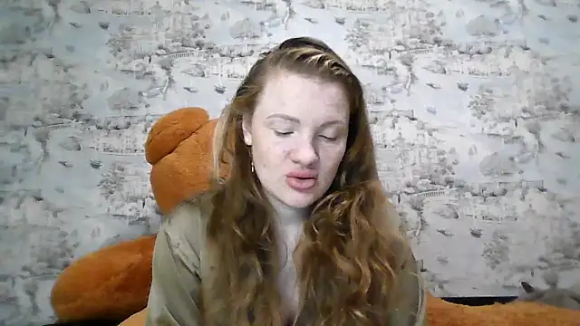 Eveline May online show from November 7, 2025, 8:02 pm