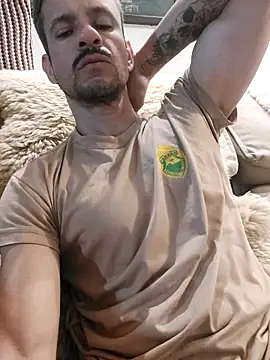 juniortche1313 online show from January 8, 2026, 12:38 am