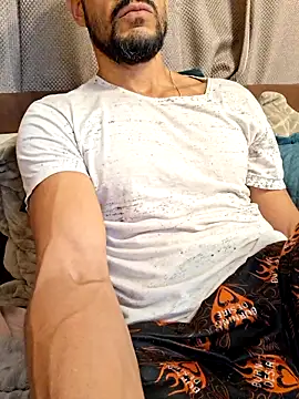 Snapshot of juniortche1313 chatting on February 28, 2026, 3:06 am juniortche1313 online show from February 28, 2026, 3:06 am