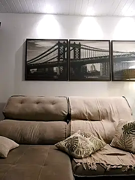 juniortche1313 online show from March 4, 2025, 2:49 am