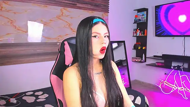 Cloe roouse online show from October 30, 2025, 7:33 pm