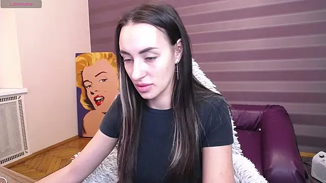 JenniferStone online show from March 4, 2026, 8:00 am