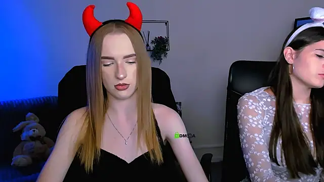 Snapshot of doll_vey chatting on September 12, 2025, 1:00 pm doll vey online show from September 12, 2025, 1:00 pm