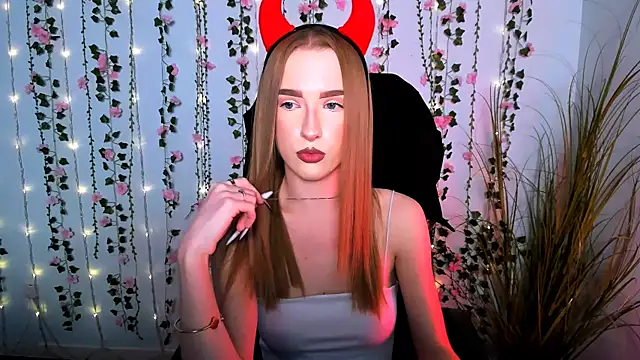 Snapshot of doll_vey chatting on September 13, 2025, 7:03 pm doll vey online show from September 13, 2025, 7:03 pm