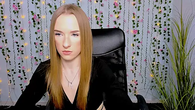 Snapshot of doll_vey chatting on March 7, 2025, 3:39 pm doll vey online show from March 7, 2025, 3:39 pm