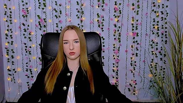 Snapshot of doll_vey chatting on March 4, 2025, 3:37 pm doll vey online show from March 4, 2025, 3:37 pm