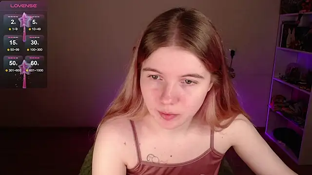 Snapshot of Strawberry_juli chatting on February 28, 2026, 1:22 pm Strawberry juli online show from February 28, 2026, 1:22 pm