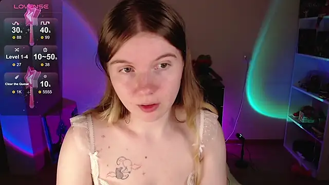 Strawberry juli online show from September 21, 2025, 7:41 pm