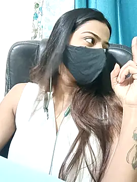 CRAZY  BITE online show from February 9, 2026, 7:34 pm