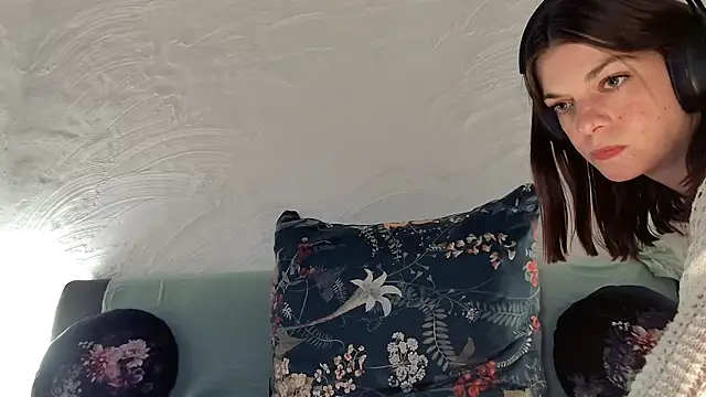 Snapshot of Rosemarie_Blu chatting on March 1, 2026, 8:31 pm Rosemarie Blu online show from March 1, 2026, 8:31 pm