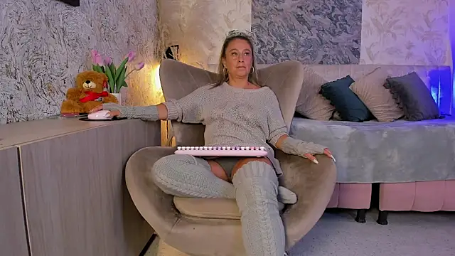 Snapshot of Liannaa_ chatting on February 11, 2026, 7:36 pm Liannaa online show from February 11, 2026, 7:36 pm