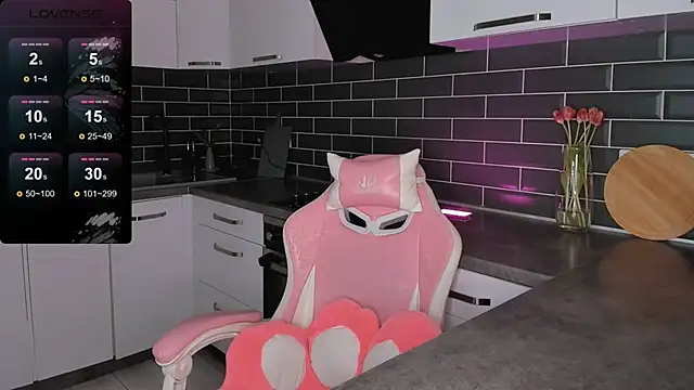 ShaiyaMinn3 online show from March 14, 2026, 4:02 pm