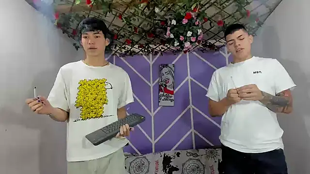 Snapshot of Maxxi_hot23 chatting on October 9, 2025, 2:06 pm Maxxi hot23 online show from October 9, 2025, 2:06 pm