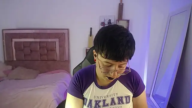 safyka online show from February 13, 2026, 2:33 am