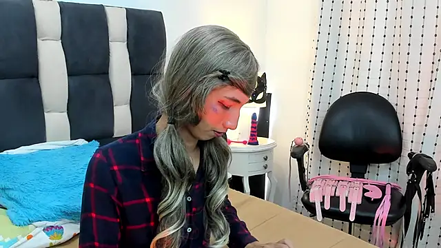 loverisu-coral online show from March 16, 2025, 9:16 pm