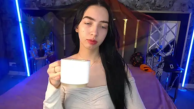 WildKittenX  online show from October 29, 2025, 6:45 am