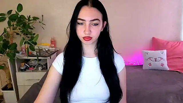 Snapshot of WildKittenX_ chatting on June 6, 2026, 4:07 am WildKittenX online show from June 6, 2026, 4:07 am