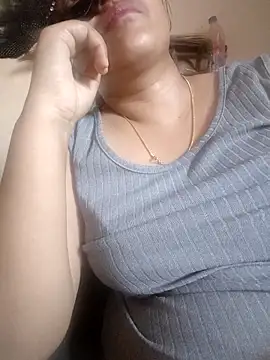 Snapshot of pallu_telgu_kannada chatting on February 8, 2026, 11:41 am pallu telgu kannada online show from February 8, 2026, 11:41 am