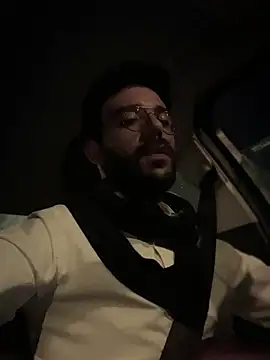 YJeromZCoxk online show from March 12, 2025, 5:17 pm