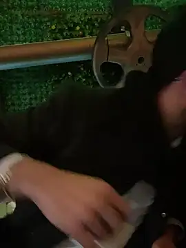 YJeromZCoxk online show from March 9, 2025, 9:02 am