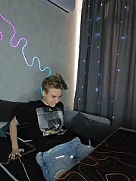 Jean Wilsons online show from March 6, 2026, 11:27 am