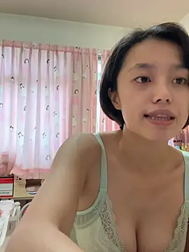 ladypaggy online show from February 3, 2026, 6:11 am