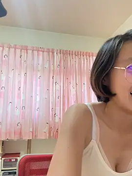 ladypaggy online show from March 13, 2026, 7:02 am