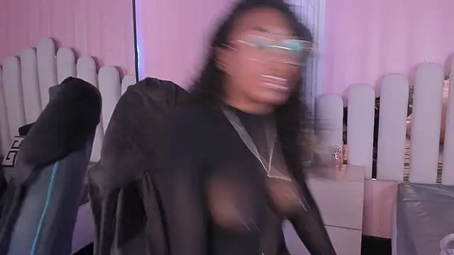 Qeen blackk online show from April 10, 2026, 9:00 pm