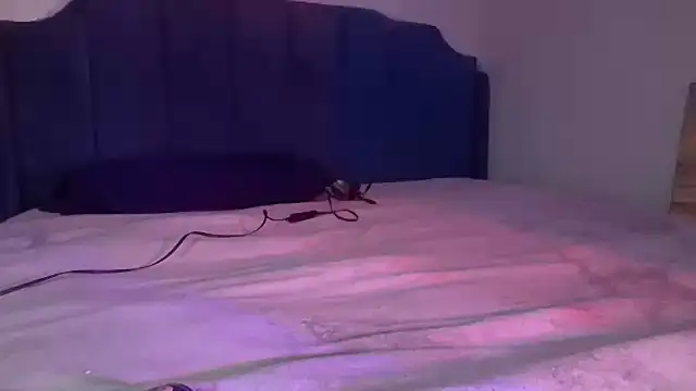 lovelyenigma365 online show from March 12, 2025, 5:57 am