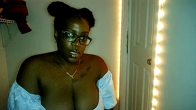 lovelyenigma365 online show from December 16, 2025, 6:01 pm