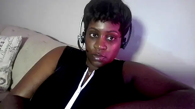 lovelyenigma365 online show from February 28, 2025, 5:37 am