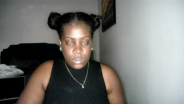 lovelyenigma365 online show from November 12, 2025, 6:23 pm