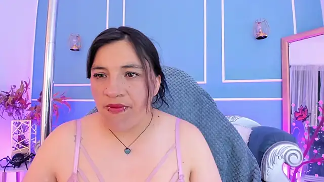 TaraTaylorr online show from June 14, 2026, 7:37 pm