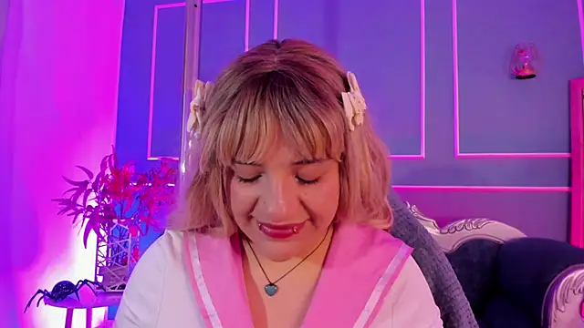 Snapshot of TaraTaylorr chatting on February 18, 2026, 3:37 am TaraTaylorr online show from February 18, 2026, 3:37 am