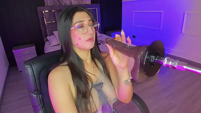 Gabrielakassi online show from February 13, 2026, 12:16 pm