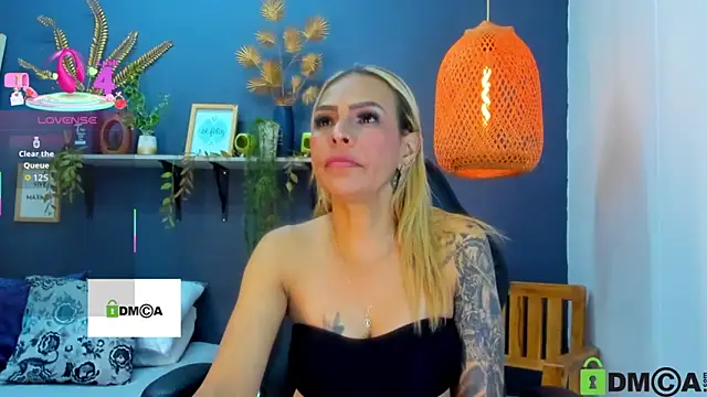 yessila parker online show from November 8, 2025, 2:26 am