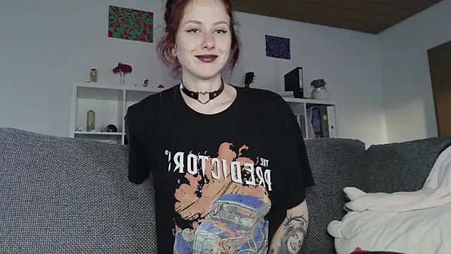 Snapshot of SweetSeraphine chatting on September 27, 2025, 4:35 pm SweetSeraphine online show from September 27, 2025, 4:35 pm