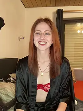 Snapshot of SweetSeraphine chatting on March 5, 2025, 5:08 pm SweetSeraphine online show from March 5, 2025, 5:08 pm