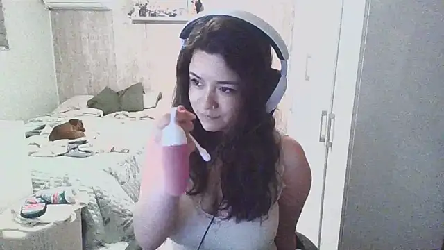 Piolapk online show from October 11, 2025, 1:50 am