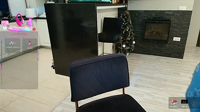 Layla- online show from January 9, 2026, 8:16 pm