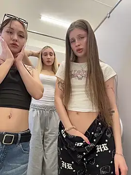 melicious  online show from April 3, 2026, 6:31 am