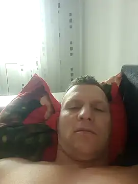 Snapshot of RomeoMalcolm chatting on March 23, 2025, 6:47 am RomeoMalcolm online show from March 23, 2025, 6:47 am