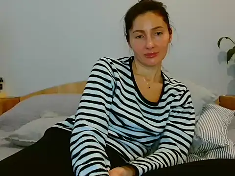 Irina9793 online show from February 18, 2026, 10:01 am