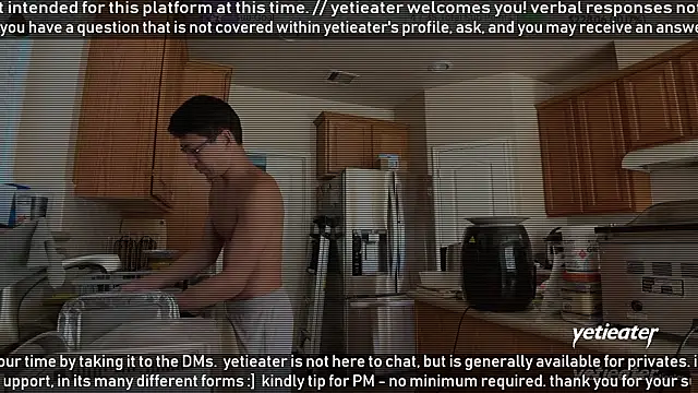 Snapshot of yetieater chatting on February 28, 2026, 4:17 pm yetieater online show from February 28, 2026, 4:17 pm