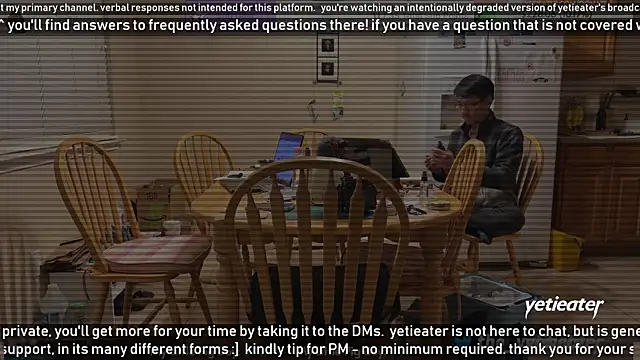Snapshot of yetieater chatting on January 26, 2025, 2:24 am yetieater online show from January 26, 2025, 2:24 am